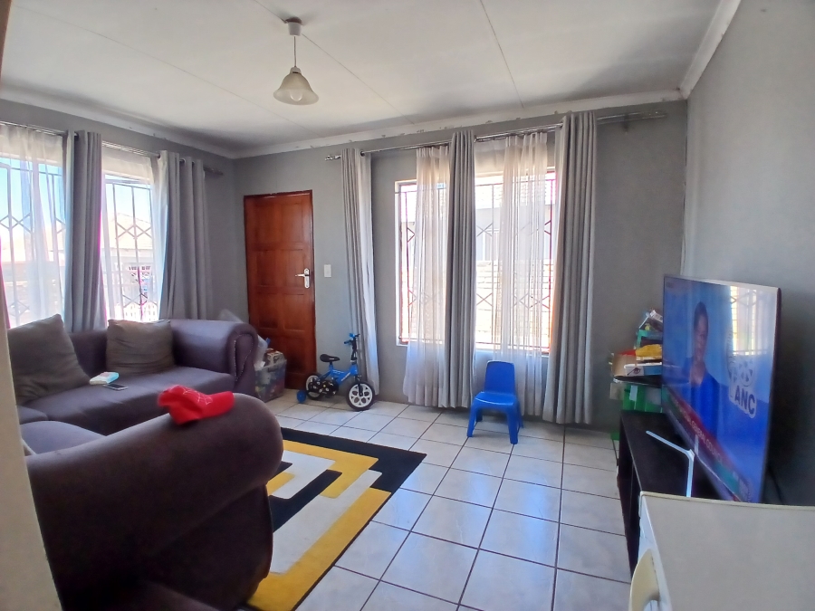 2 Bedroom Property for Sale in Danville Gauteng