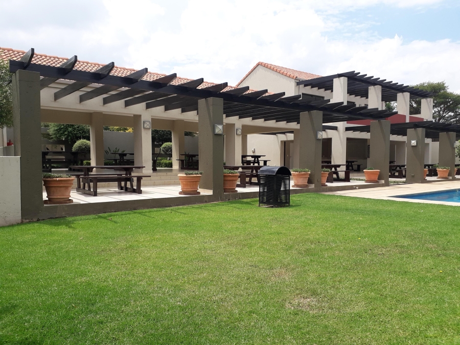 1 Bedroom Property for Sale in Fourways Gauteng