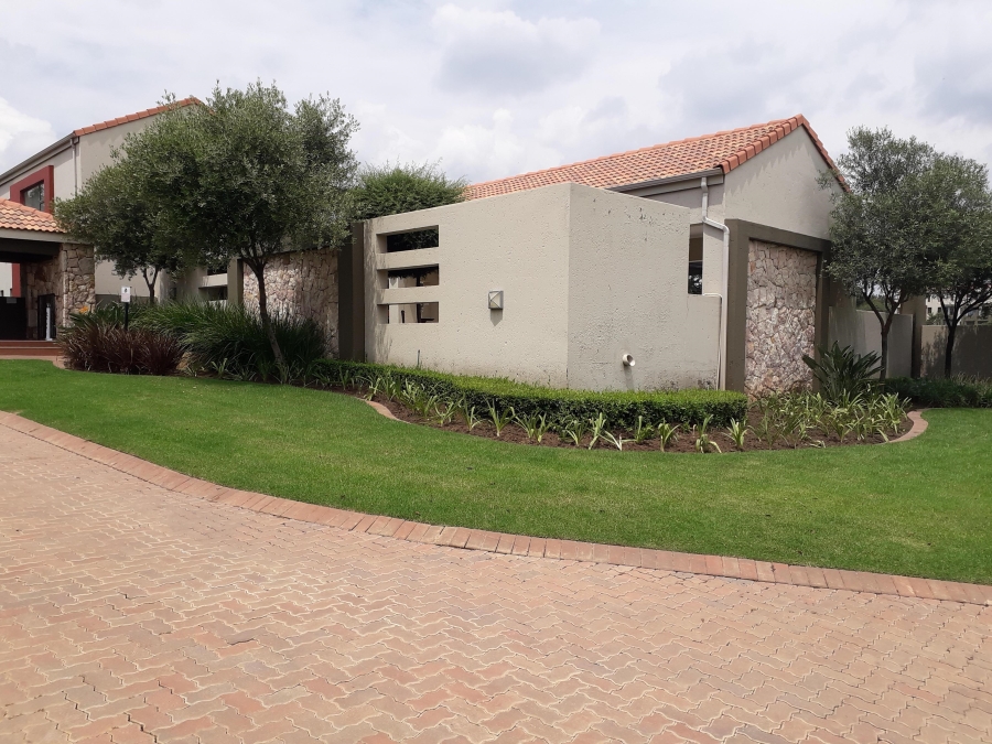 1 Bedroom Property for Sale in Fourways Gauteng