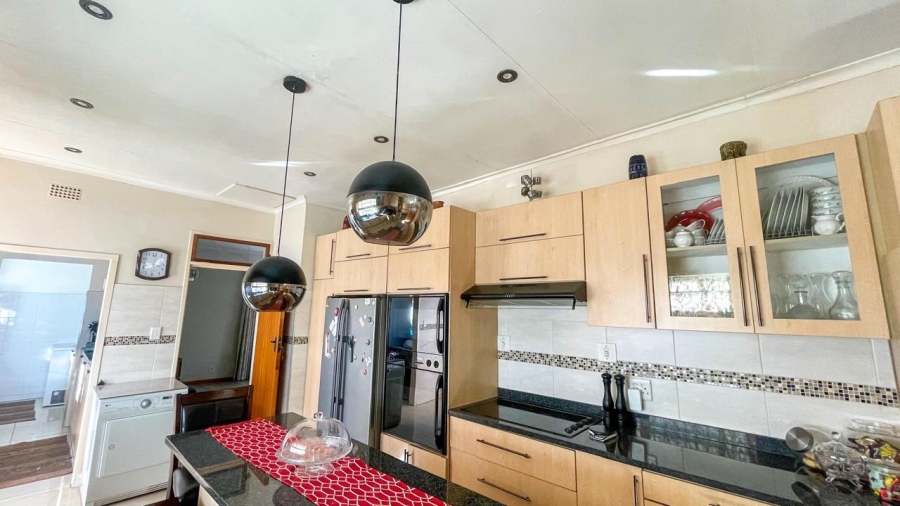 5 Bedroom Property for Sale in Bramley Gauteng