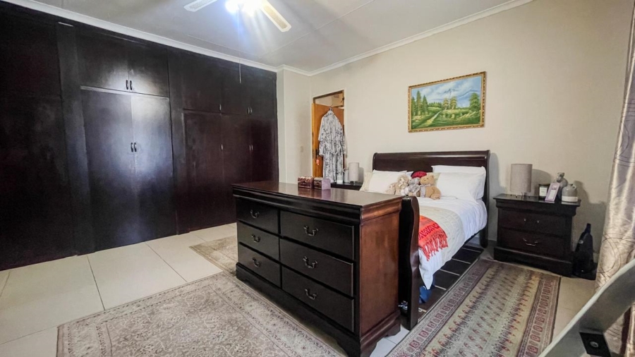 5 Bedroom Property for Sale in Bramley Gauteng