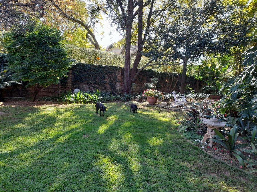 1 Bedroom Property for Sale in Bryanston Gauteng