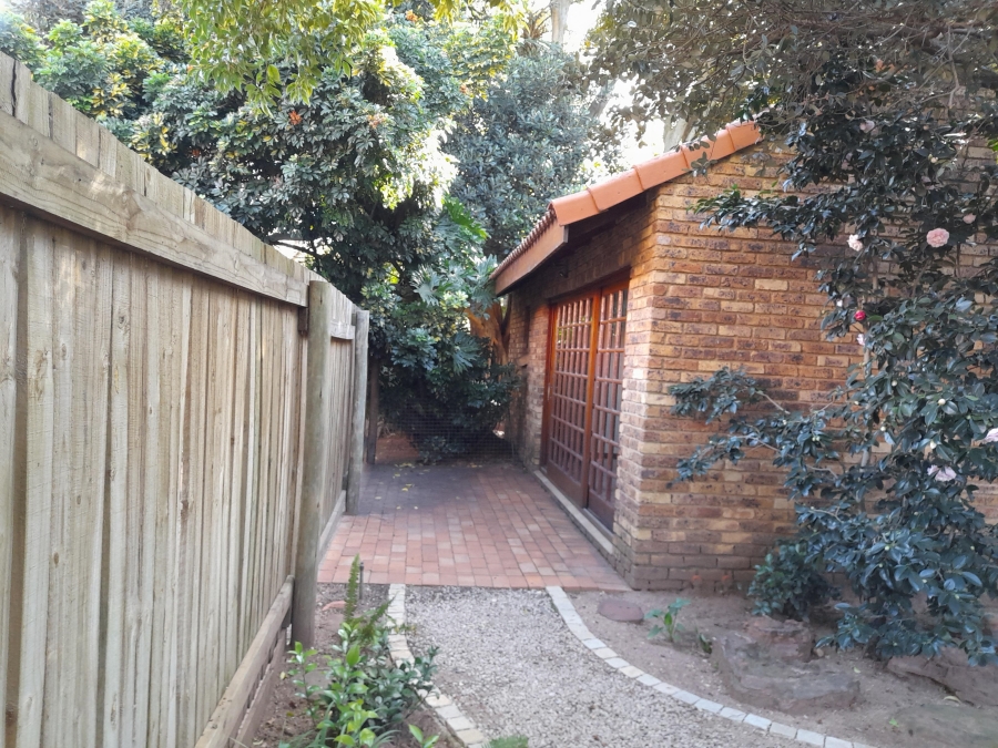 1 Bedroom Property for Sale in Bryanston Gauteng
