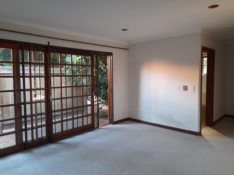 1 Bedroom Property for Sale in Bryanston Gauteng
