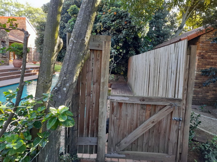 1 Bedroom Property for Sale in Bryanston Gauteng