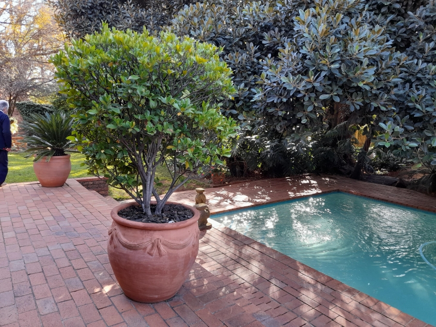 1 Bedroom Property for Sale in Bryanston Gauteng