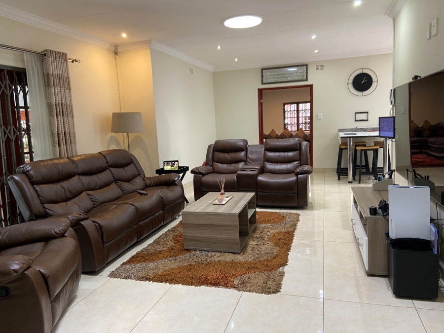 To Let 4 Bedroom Property for Rent in Northcliff Gauteng