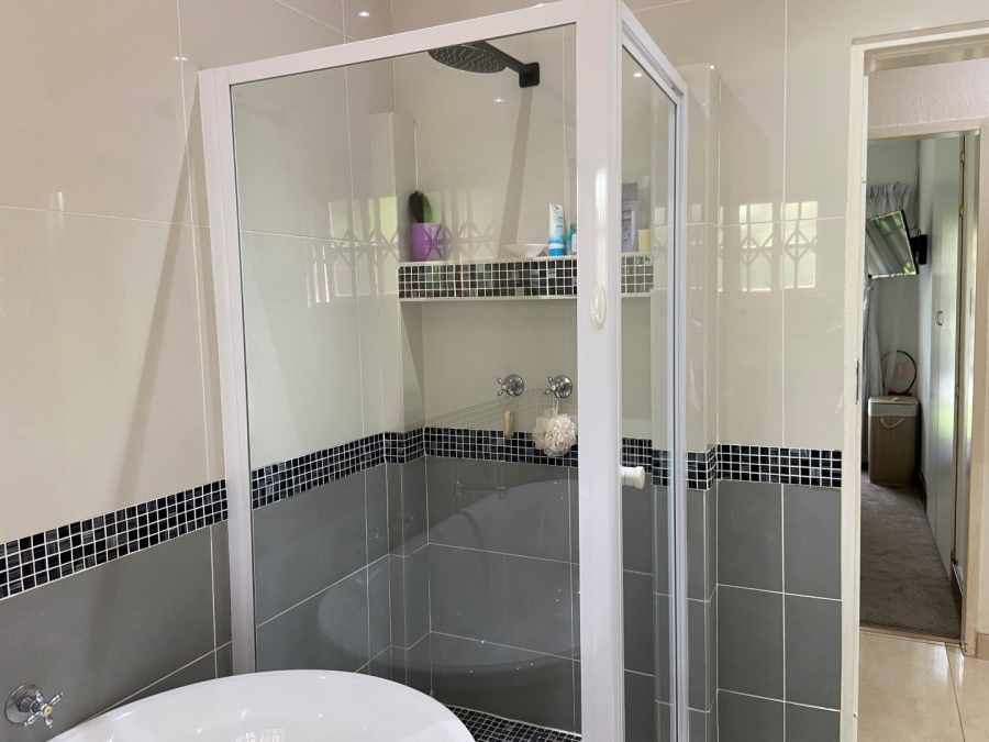 To Let 4 Bedroom Property for Rent in Northcliff Gauteng