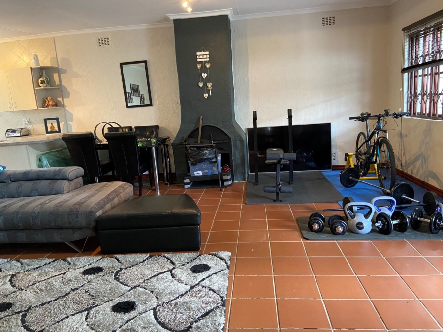 To Let 4 Bedroom Property for Rent in Northcliff Gauteng