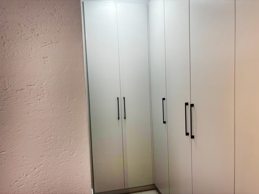 1 Bedroom Property for Sale in Morningside Gauteng