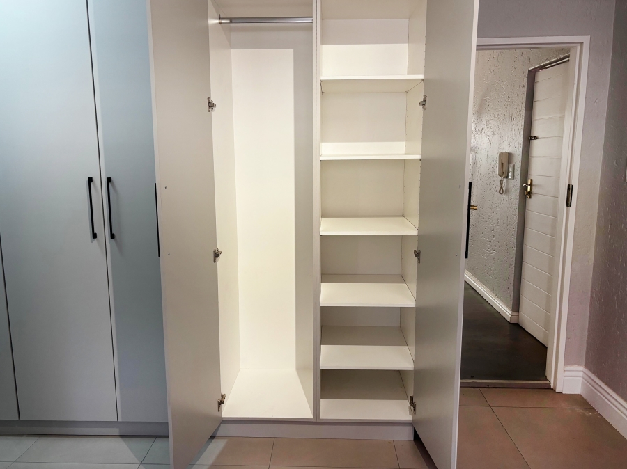 1 Bedroom Property for Sale in Morningside Gauteng