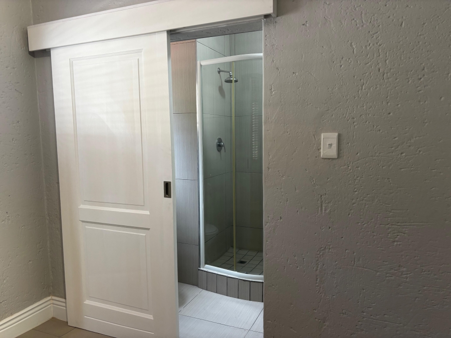 1 Bedroom Property for Sale in Morningside Gauteng