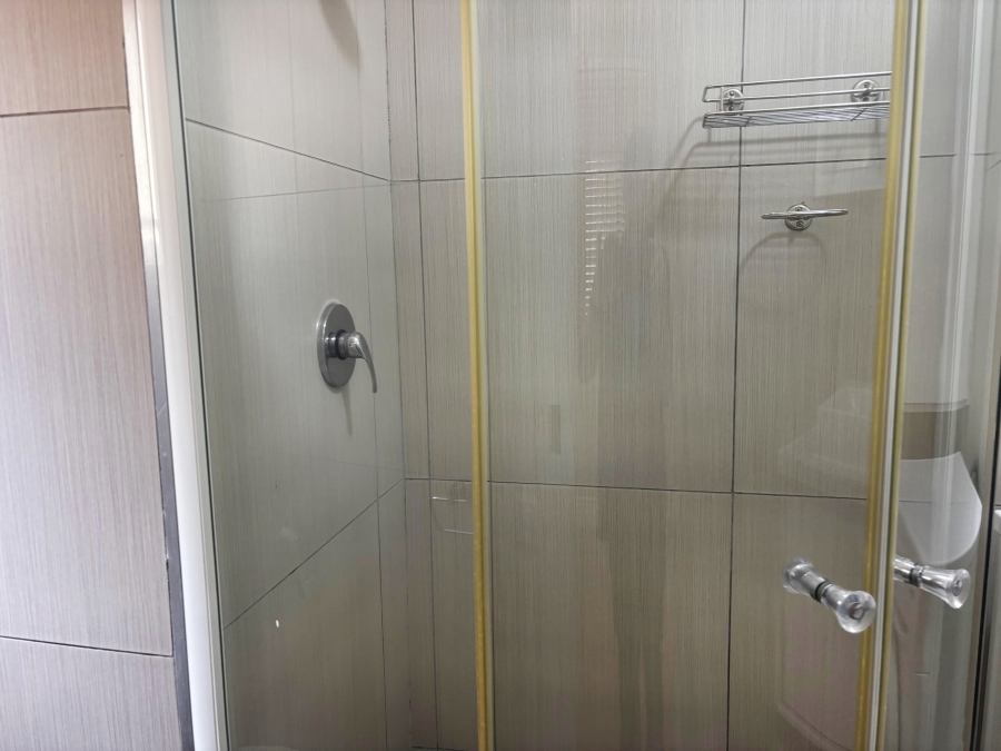 1 Bedroom Property for Sale in Morningside Gauteng