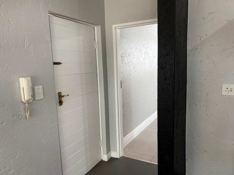 1 Bedroom Property for Sale in Morningside Gauteng