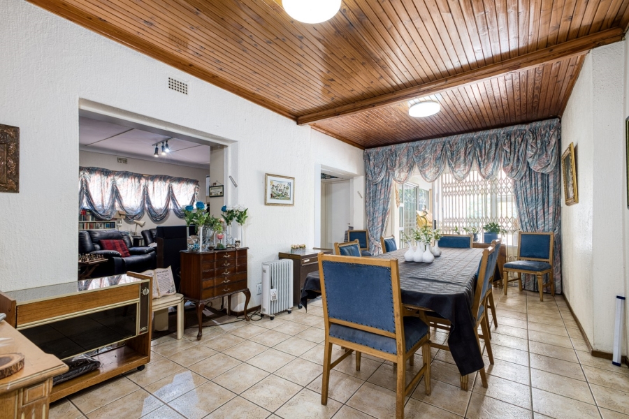 8 Bedroom Property for Sale in Lyndhurst Gauteng