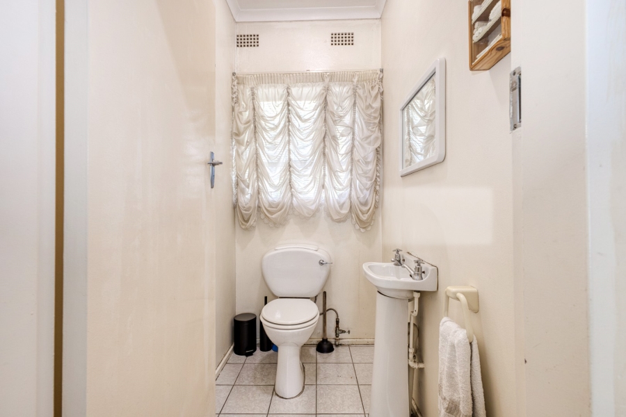 8 Bedroom Property for Sale in Lyndhurst Gauteng