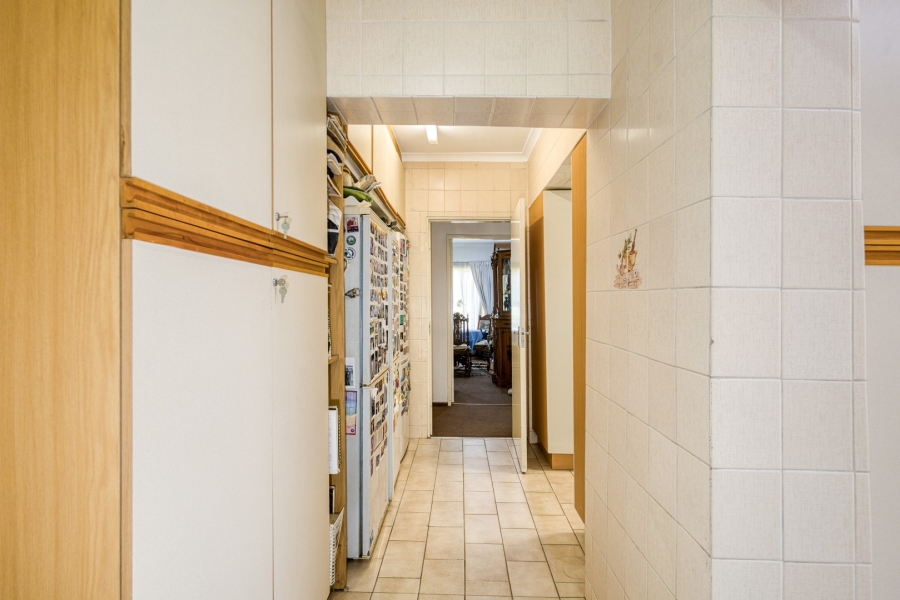 8 Bedroom Property for Sale in Lyndhurst Gauteng