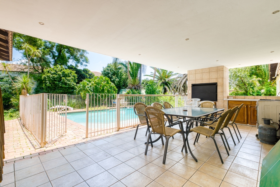 8 Bedroom Property for Sale in Lyndhurst Gauteng