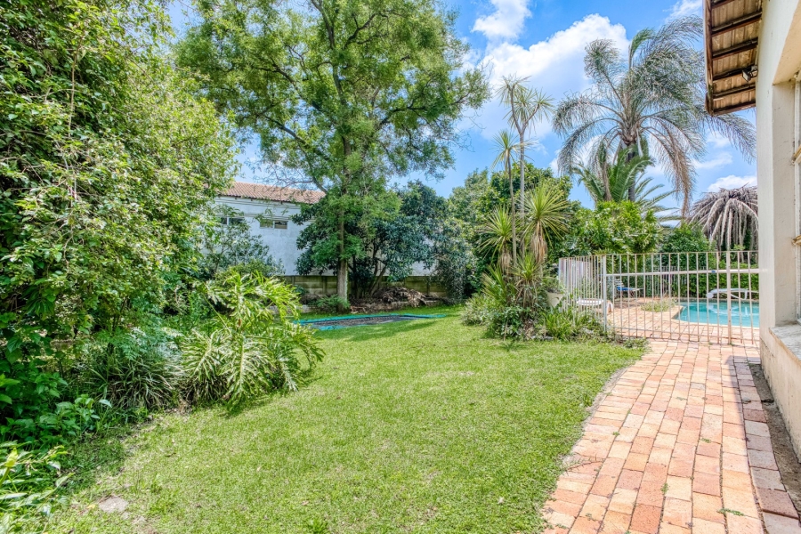 8 Bedroom Property for Sale in Lyndhurst Gauteng