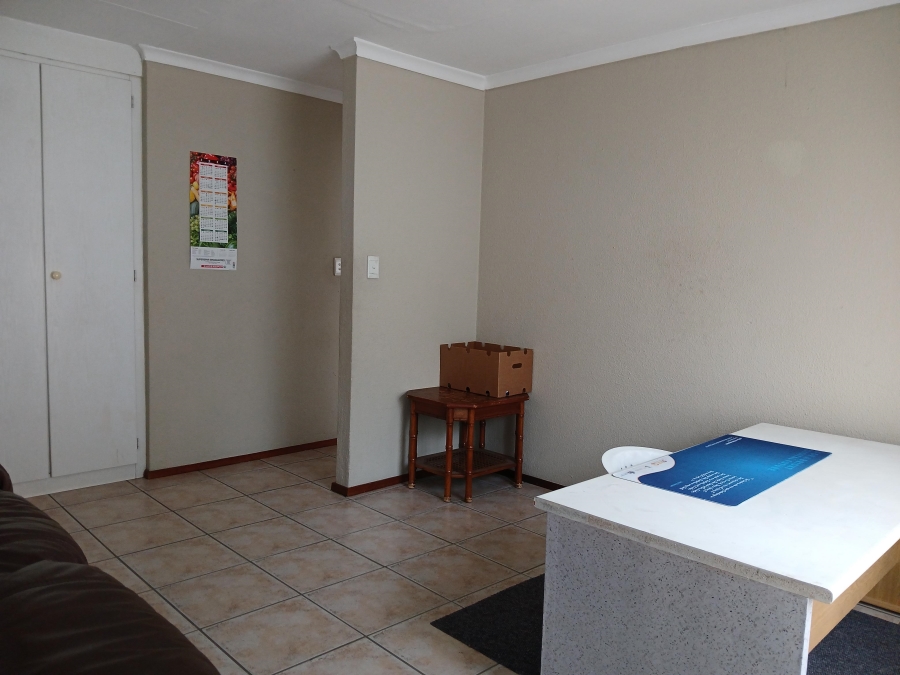 To Let 3 Bedroom Property for Rent in Sundowner Gauteng