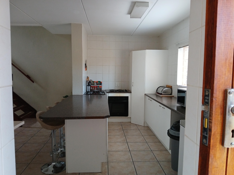 To Let 3 Bedroom Property for Rent in Sundowner Gauteng