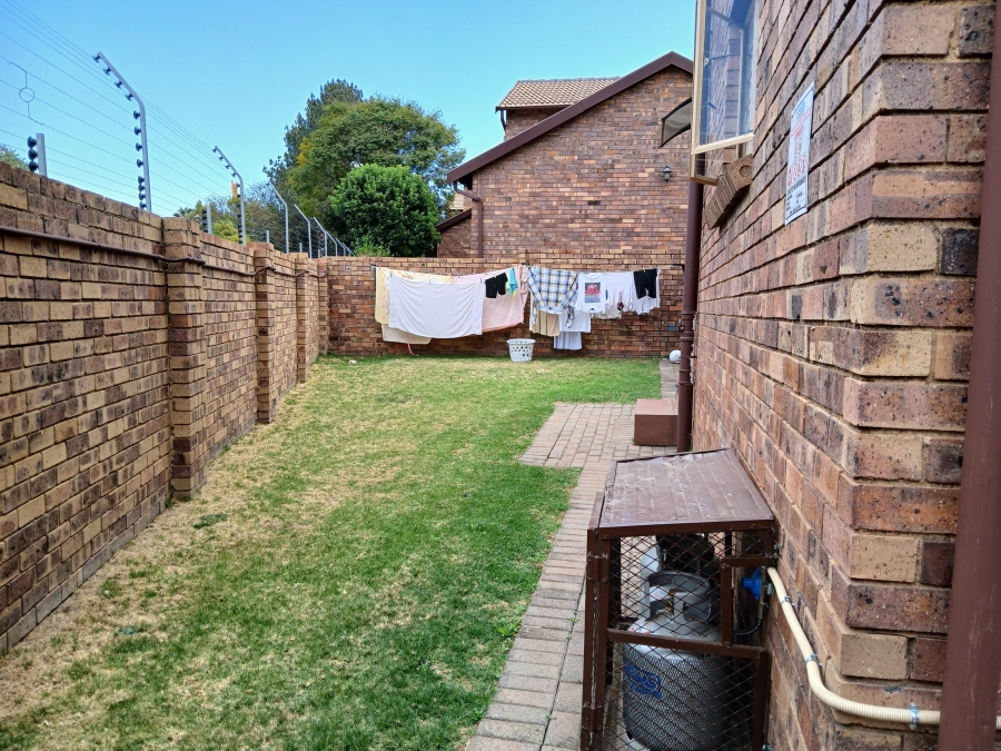To Let 3 Bedroom Property for Rent in Sundowner Gauteng