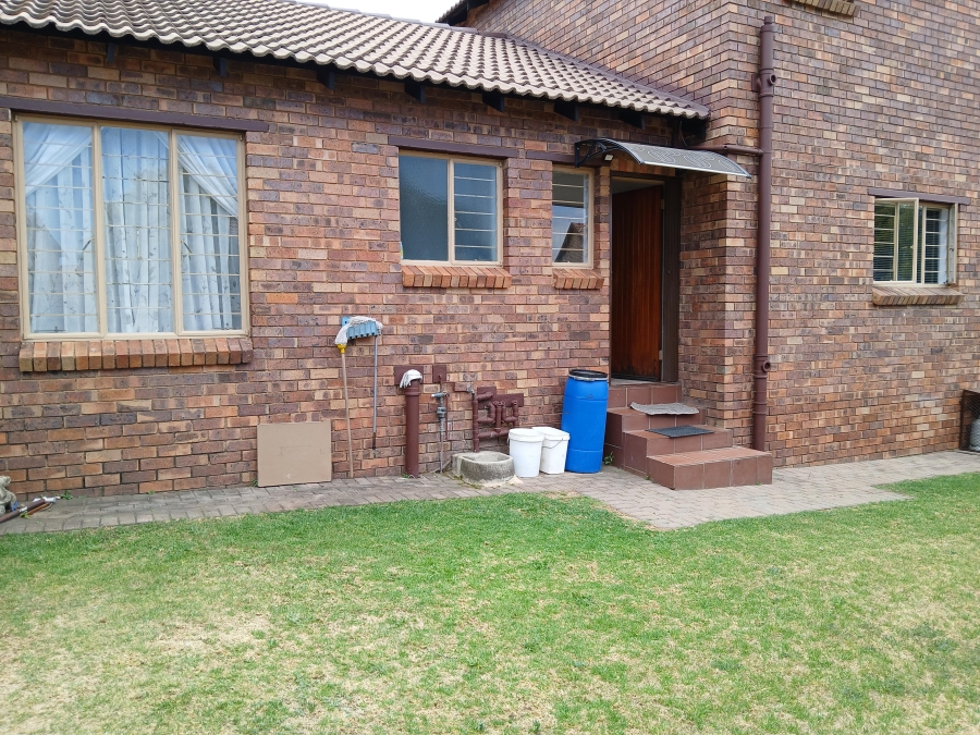 To Let 3 Bedroom Property for Rent in Sundowner Gauteng