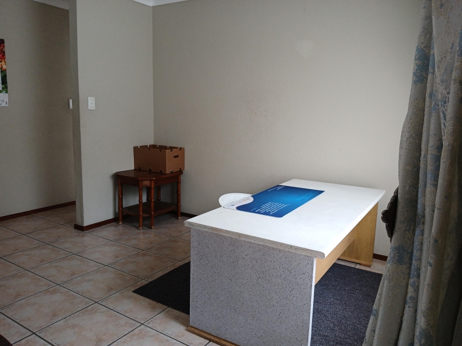 To Let 3 Bedroom Property for Rent in Sundowner Gauteng