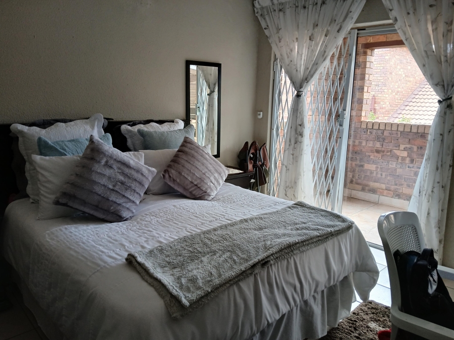 To Let 3 Bedroom Property for Rent in Sundowner Gauteng