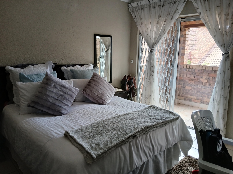 To Let 3 Bedroom Property for Rent in Sundowner Gauteng