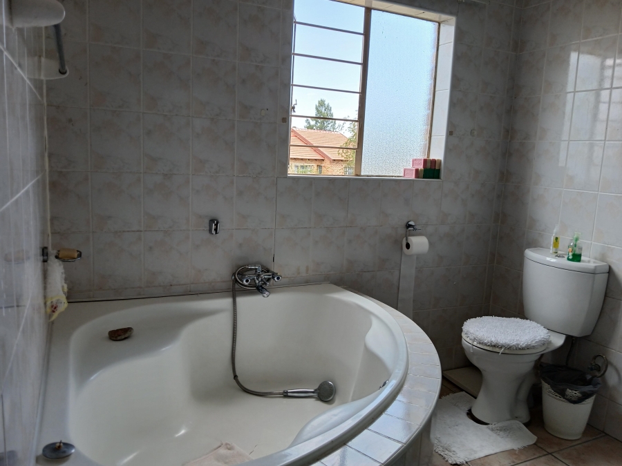 To Let 3 Bedroom Property for Rent in Sundowner Gauteng