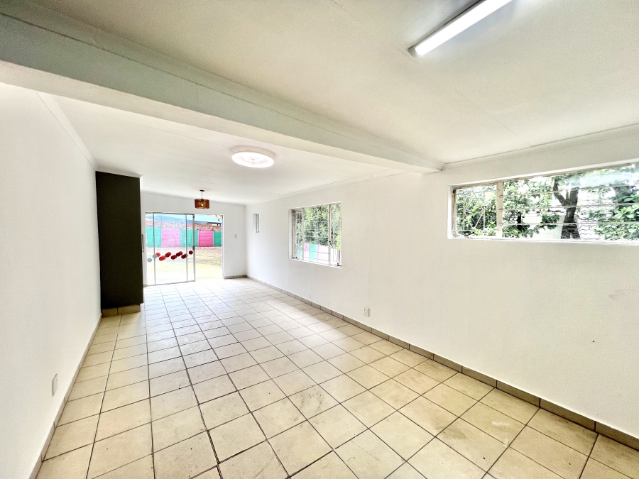 To Let 1 Bedroom Property for Rent in Vorna Valley Gauteng