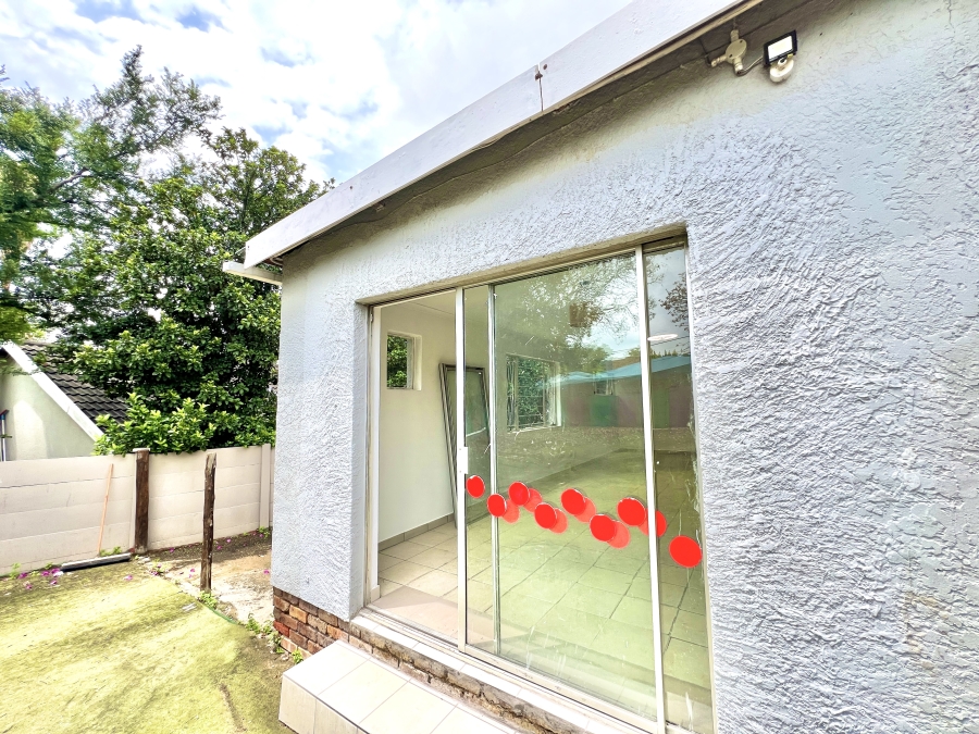 To Let 1 Bedroom Property for Rent in Vorna Valley Gauteng