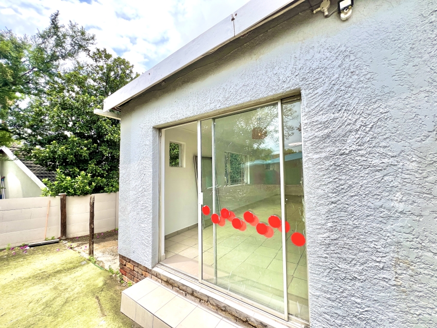 To Let 1 Bedroom Property for Rent in Vorna Valley Gauteng