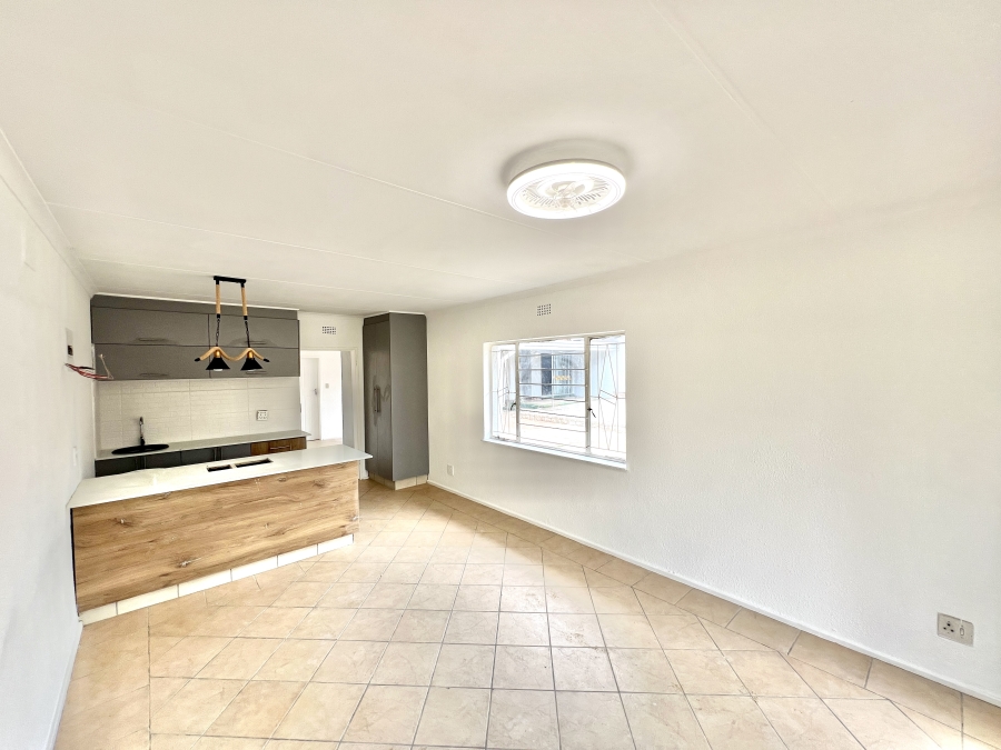 To Let 1 Bedroom Property for Rent in Vorna Valley Gauteng