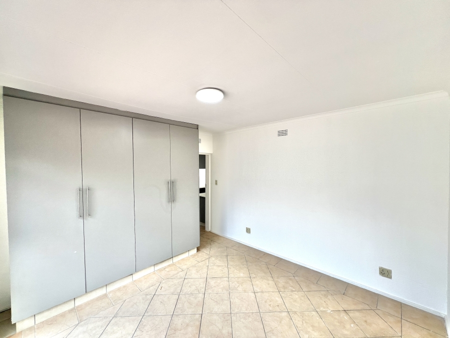 To Let 1 Bedroom Property for Rent in Vorna Valley Gauteng