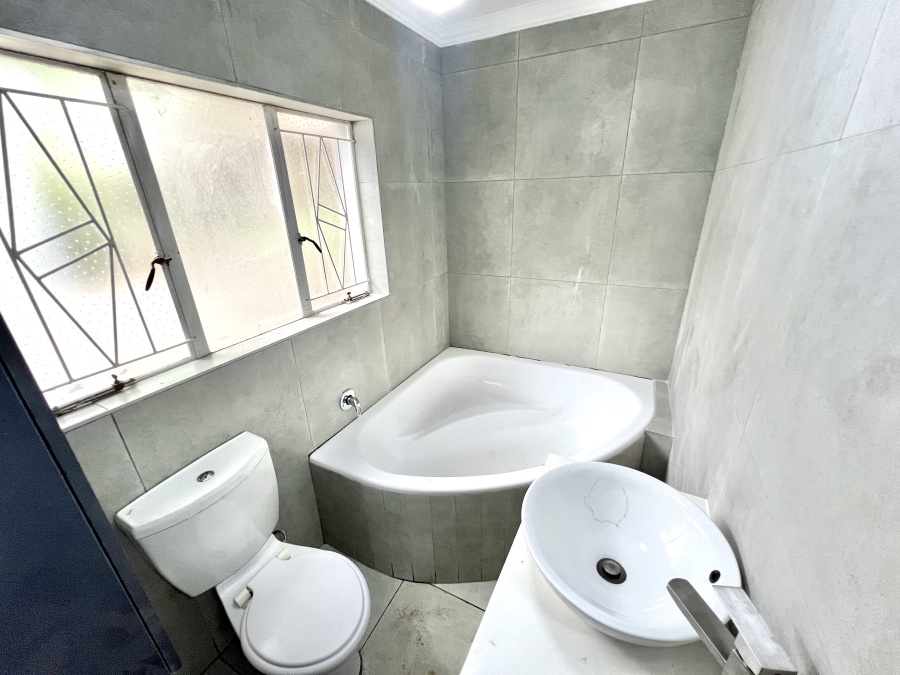 To Let 1 Bedroom Property for Rent in Vorna Valley Gauteng