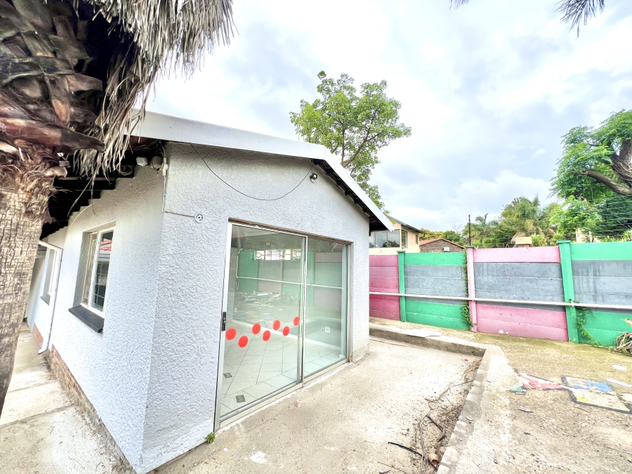 To Let 1 Bedroom Property for Rent in Vorna Valley Gauteng