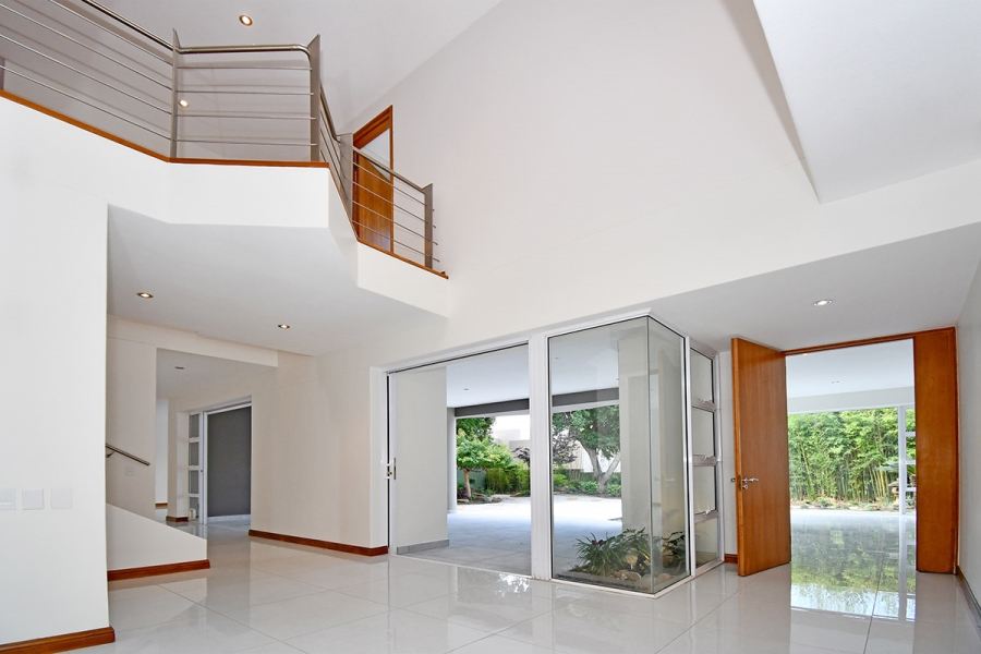 5 Bedroom Property for Sale in Hurlingham Gauteng