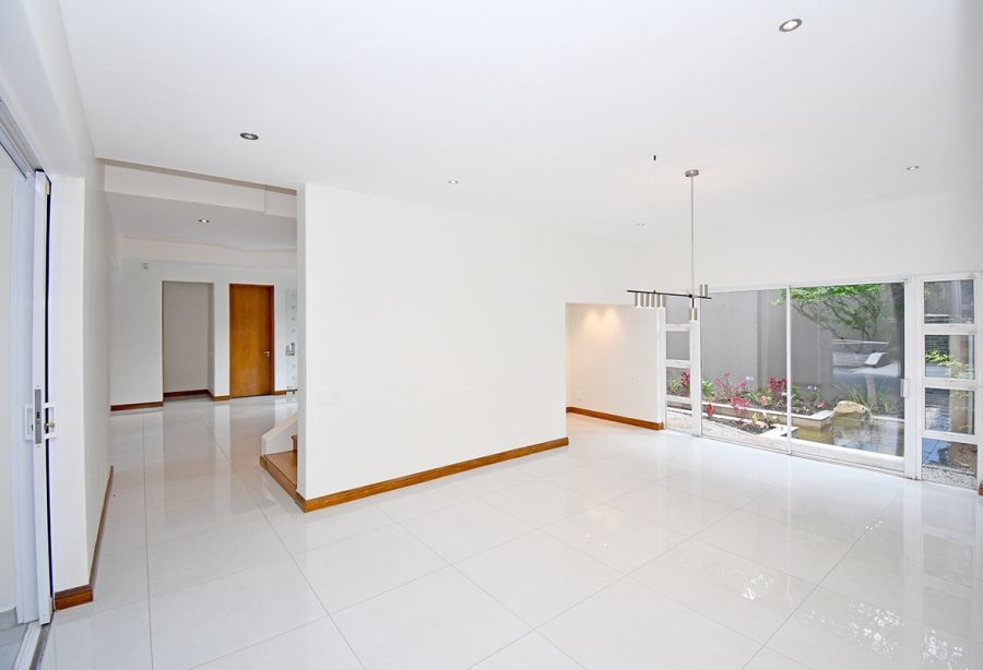 5 Bedroom Property for Sale in Hurlingham Gauteng