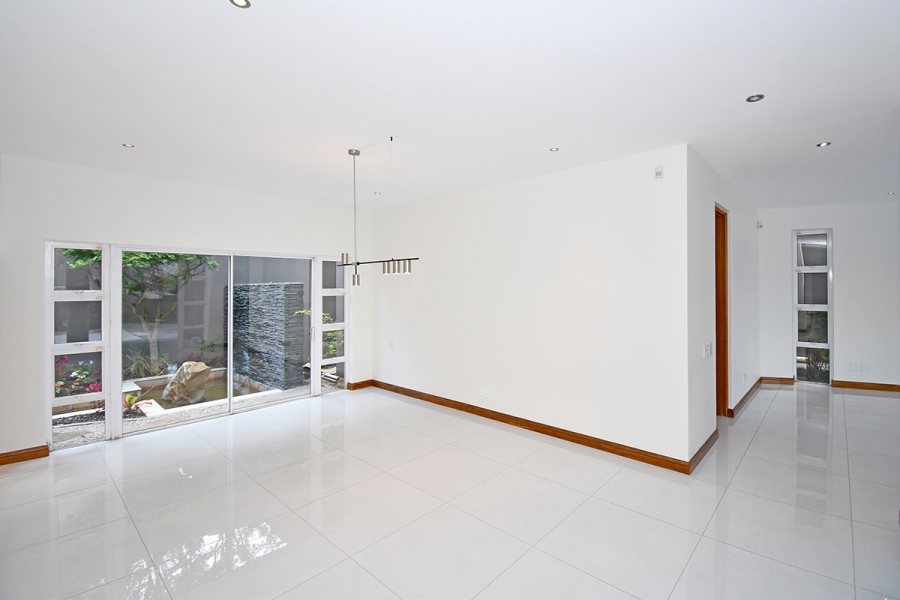 5 Bedroom Property for Sale in Hurlingham Gauteng