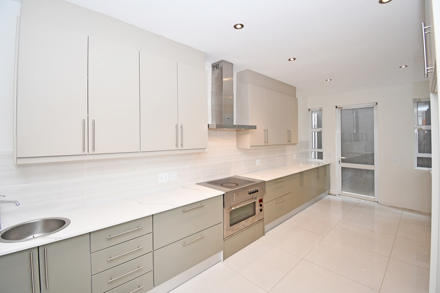 5 Bedroom Property for Sale in Hurlingham Gauteng