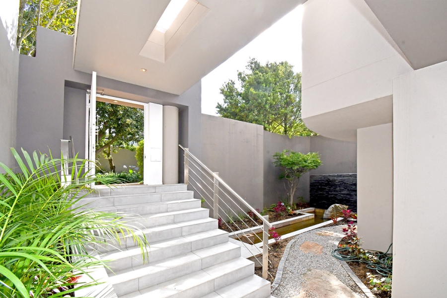 5 Bedroom Property for Sale in Hurlingham Gauteng