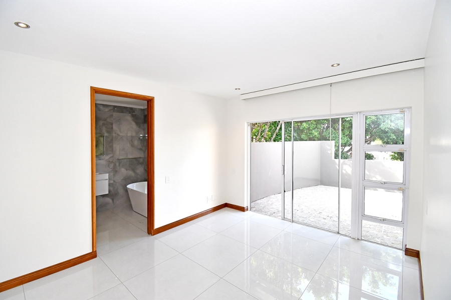 5 Bedroom Property for Sale in Hurlingham Gauteng