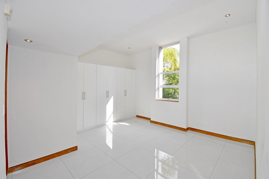 5 Bedroom Property for Sale in Hurlingham Gauteng