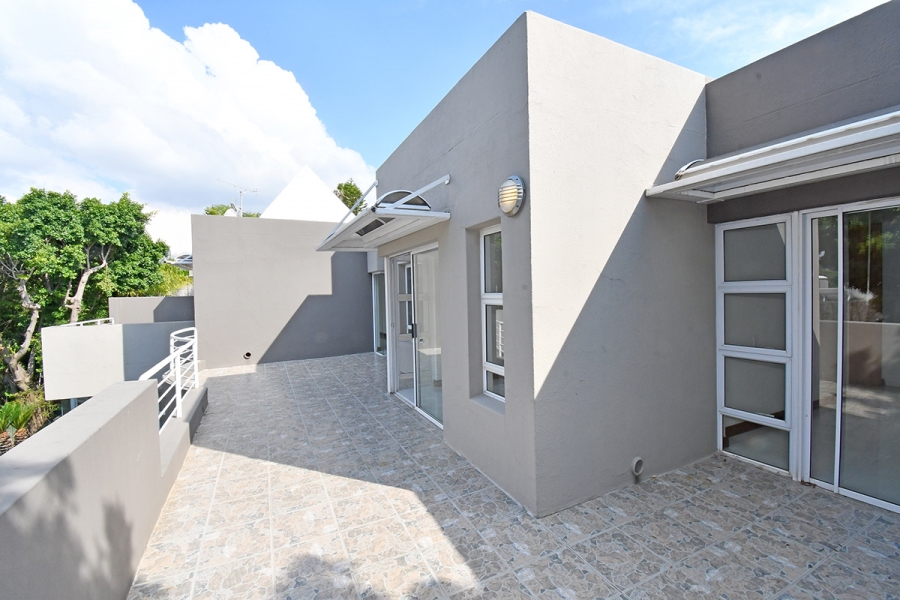 5 Bedroom Property for Sale in Hurlingham Gauteng