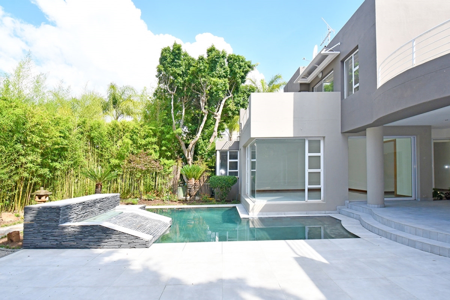 5 Bedroom Property for Sale in Hurlingham Gauteng