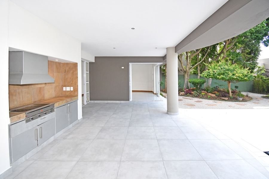 5 Bedroom Property for Sale in Hurlingham Gauteng