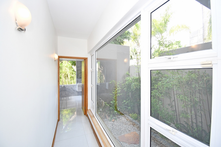 5 Bedroom Property for Sale in Hurlingham Gauteng