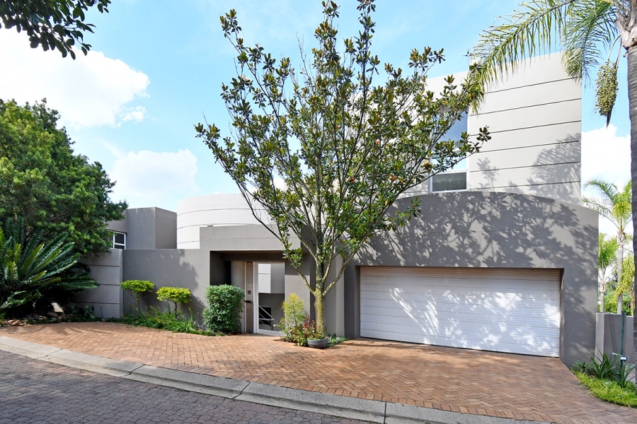 5 Bedroom Property for Sale in Hurlingham Gauteng